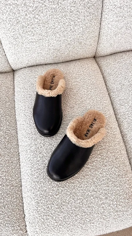 Alias Mae Ferris Slide - Black Shearling