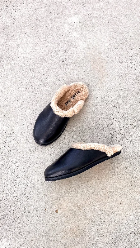 Alias Mae Ferris Slide - Black Shearling