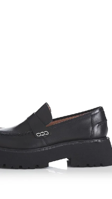 Alias Mae Tammy Loafers - Black